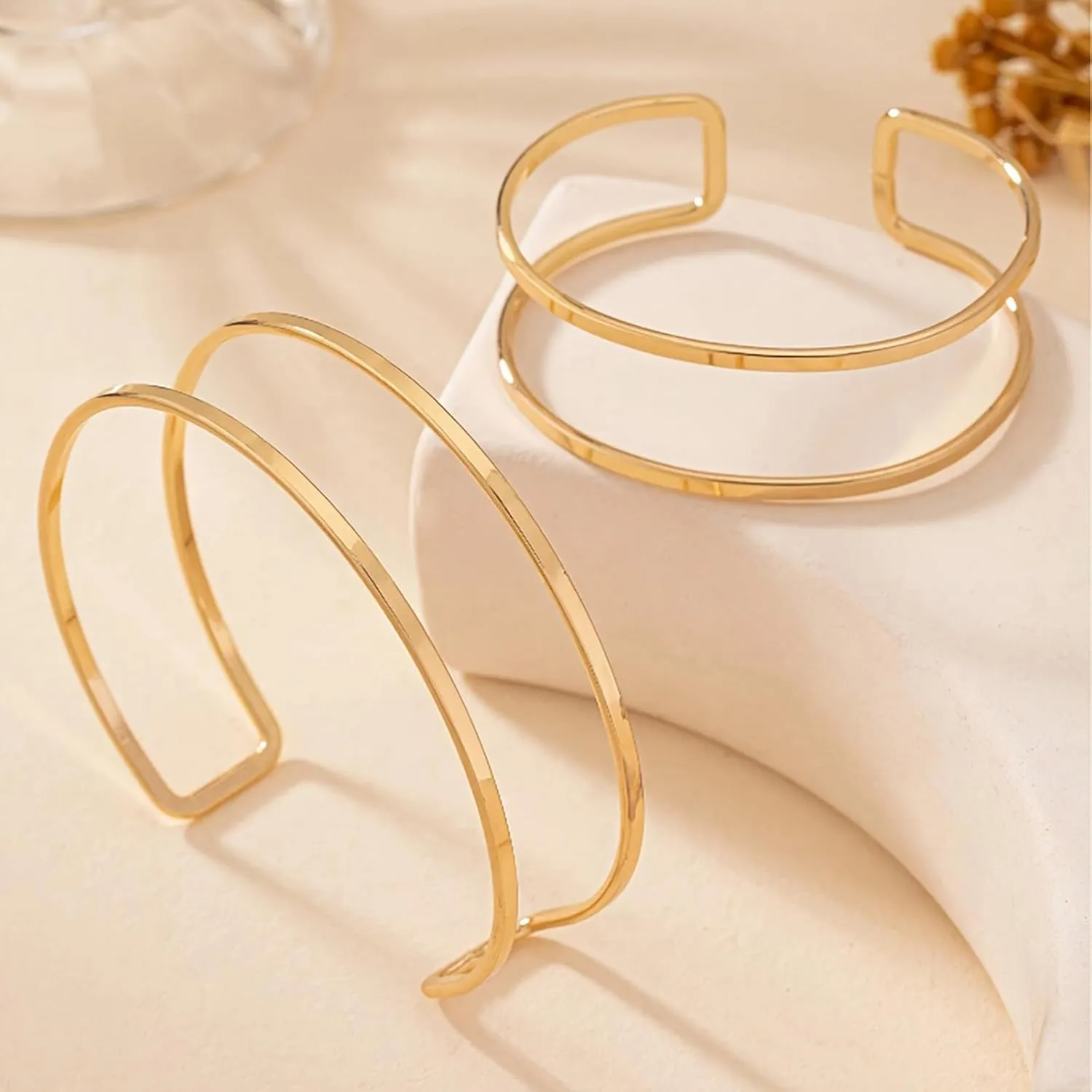 Arm Cuff Bracelet for Women Gold Arm Cuff Upper Arm Layered Cuff Bangle Bracelet Minimalist Armband Stackable Jewelry for Summer Beach