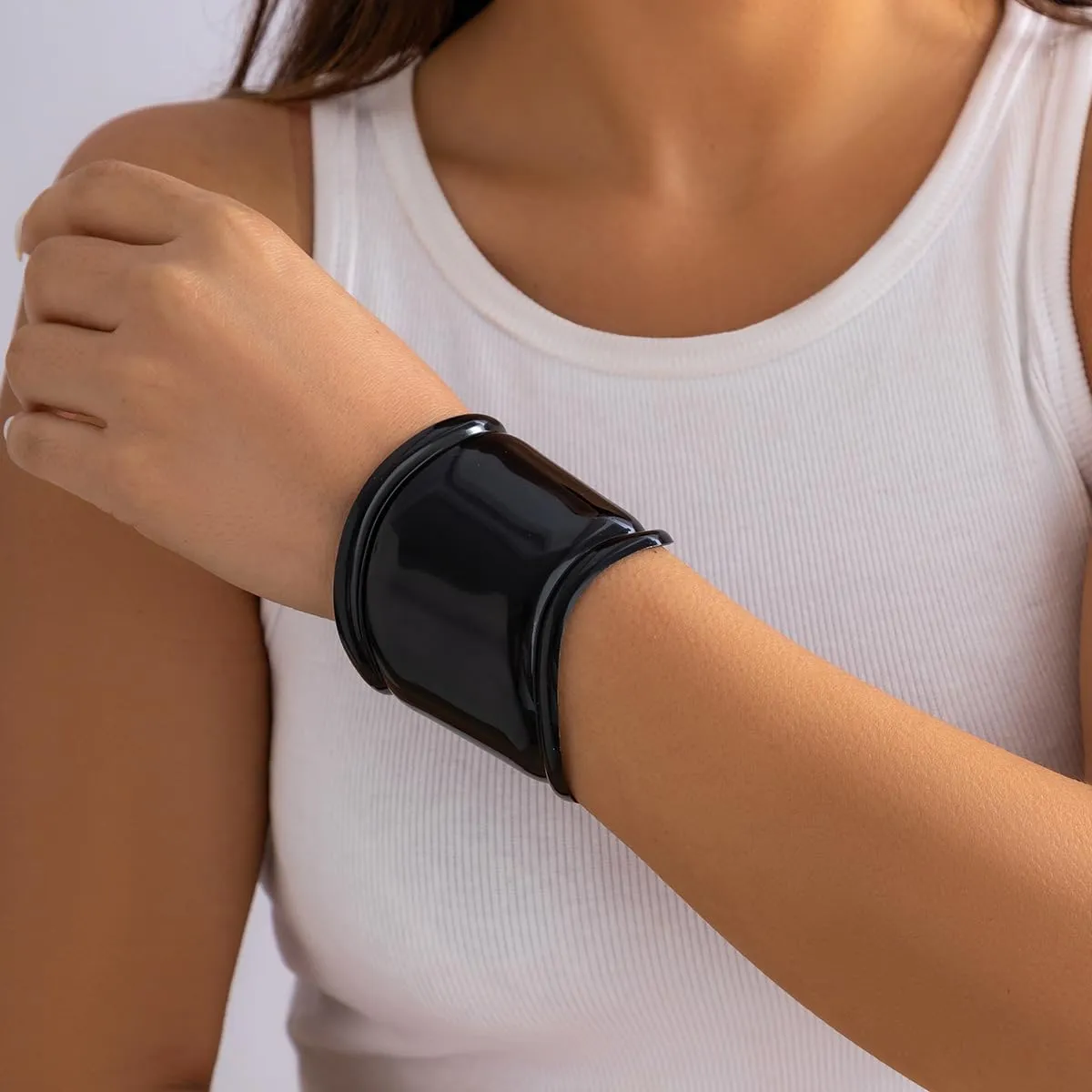 Vintage Irregular Chunky Wide Cuff Bracelet Female Personality Fashion Geometric Metal Smooth Bangle Bracelet for Women Fashion Jewelry