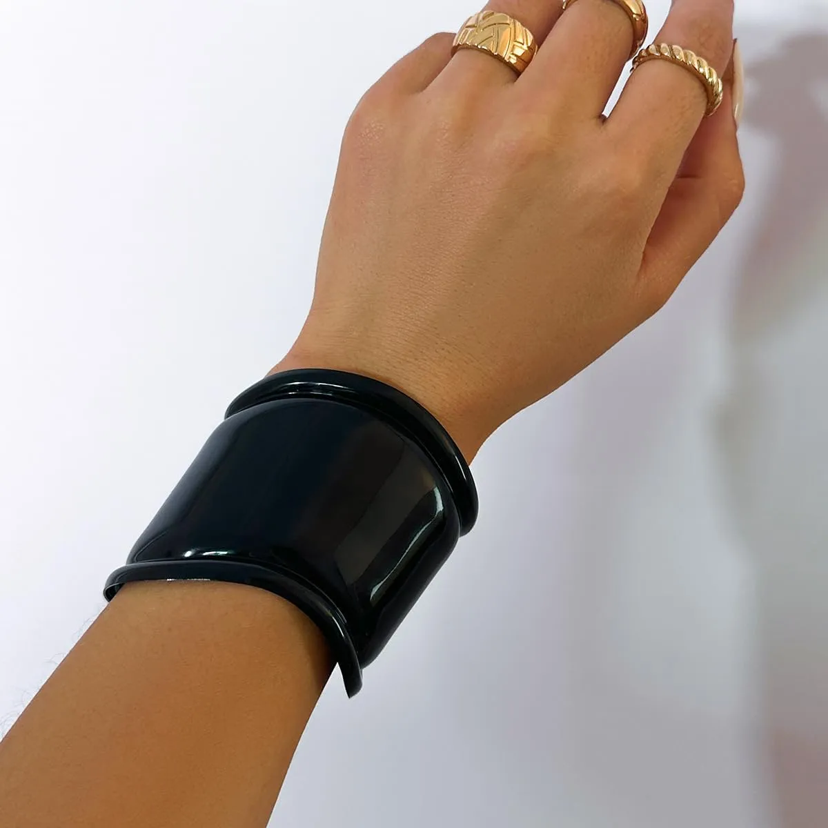 Vintage Irregular Chunky Wide Cuff Bracelet Female Personality Fashion Geometric Metal Smooth Bangle Bracelet for Women Fashion Jewelry
