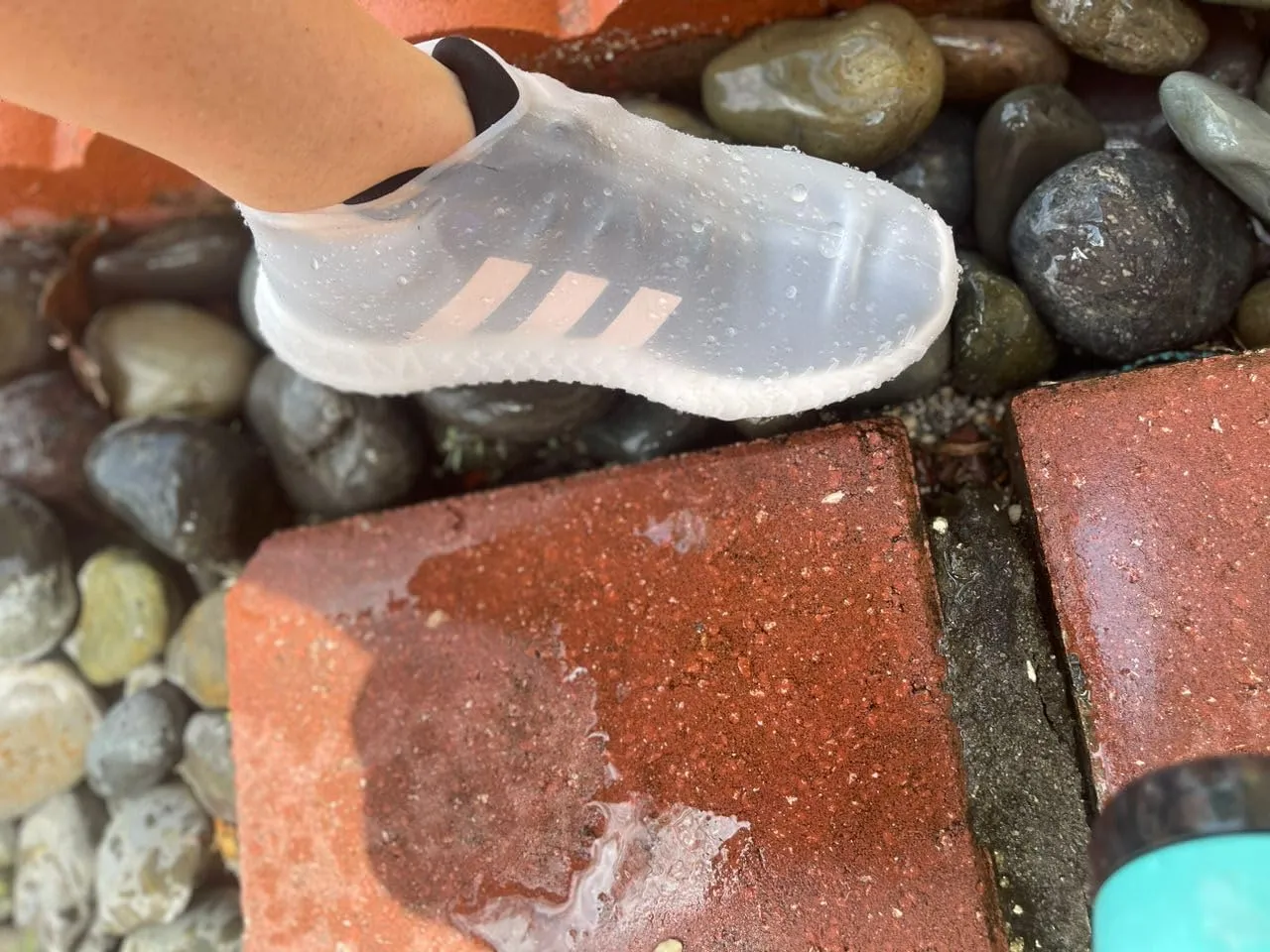 Waterproof Shoe Covers for Kids, Women & Men. Reusable, Anti-Slip, Dustproof & Rainproof Silicone Rubber Overshoes, Rain Footwear Protectors, Outdoor, Cycling, Biking, Walking. Sustainable & BPA Free.